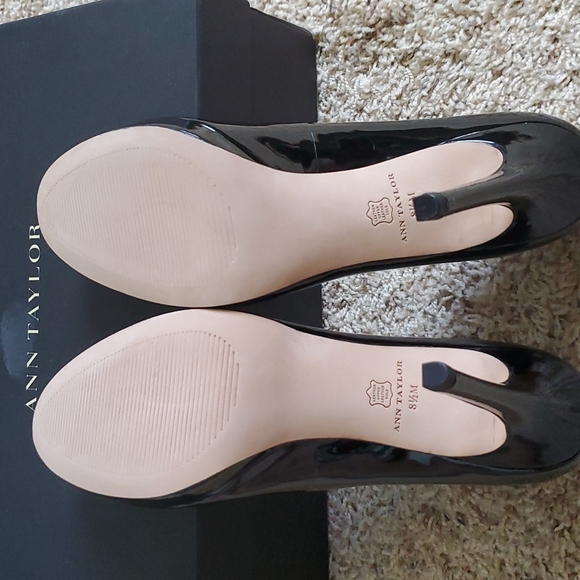 Ann Taylor Perfect Platform Pumps - Picture 2 of 6